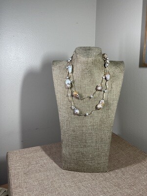 Chunky Baroque freshwater pearls necklace