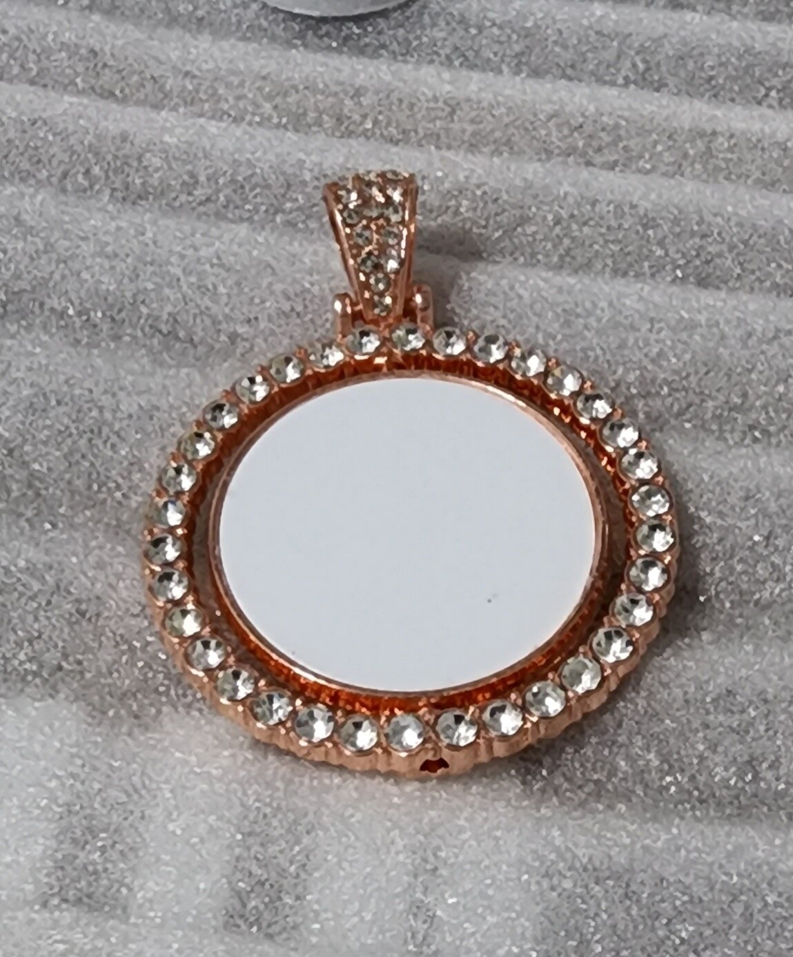 Rose gold circle necklace