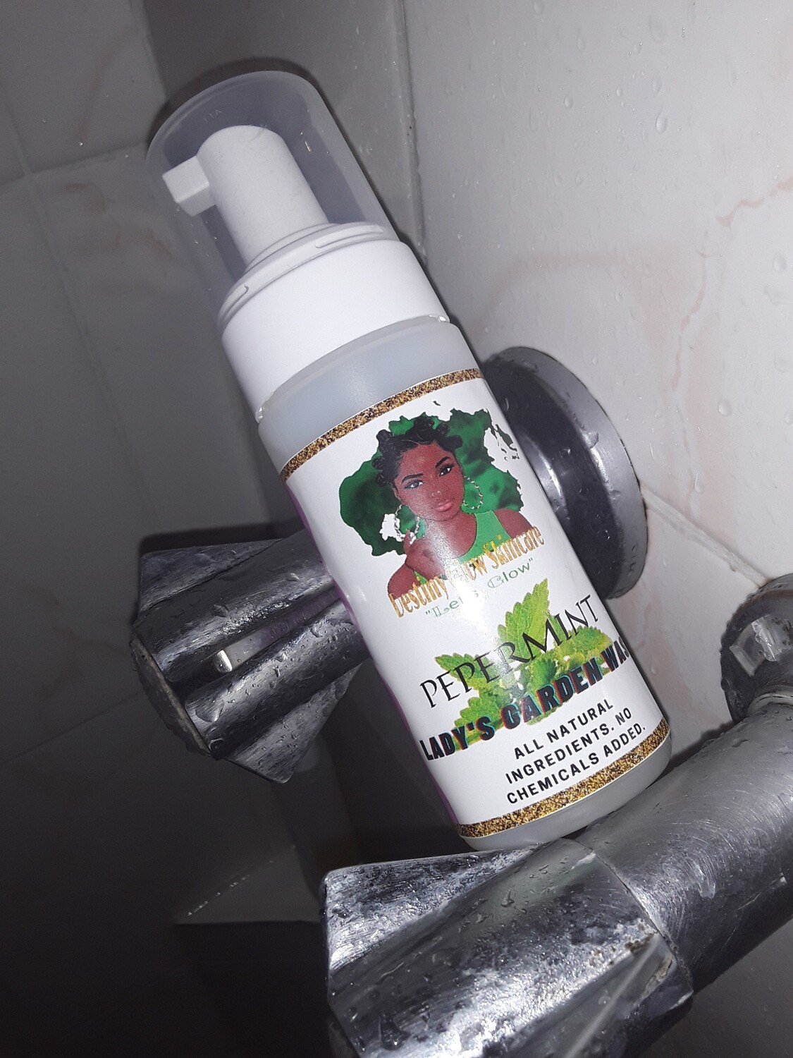 Lady&#39;s garden feminine wash(128 ML)
