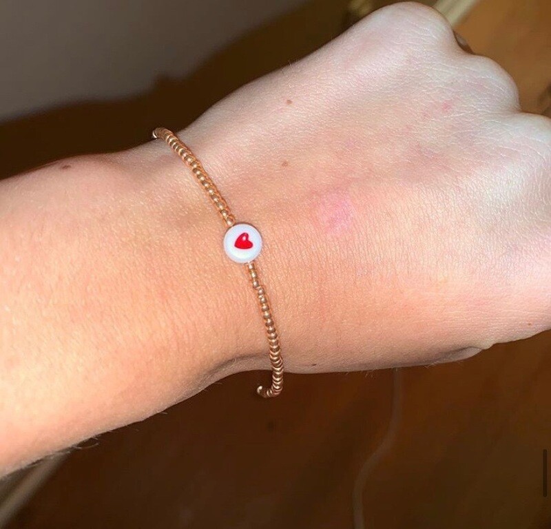 gold heart bracelet