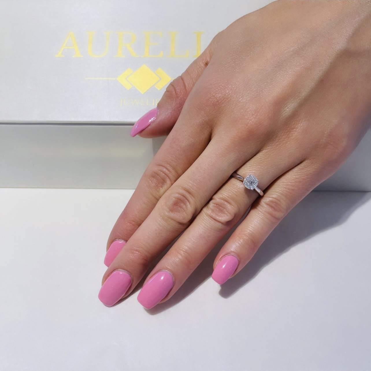 18K Weißgold Diamanten Illusions Verlobungsring