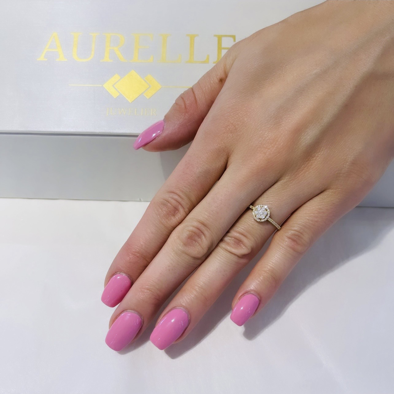 18K Weißgold Diamanten Illusions Verlobungsring