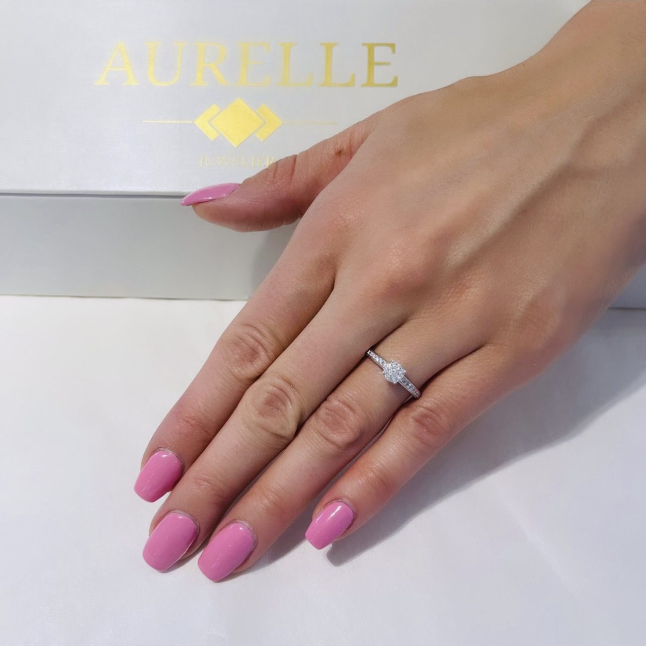 18K Weißgold Diamanten Illusions Verlobungsring