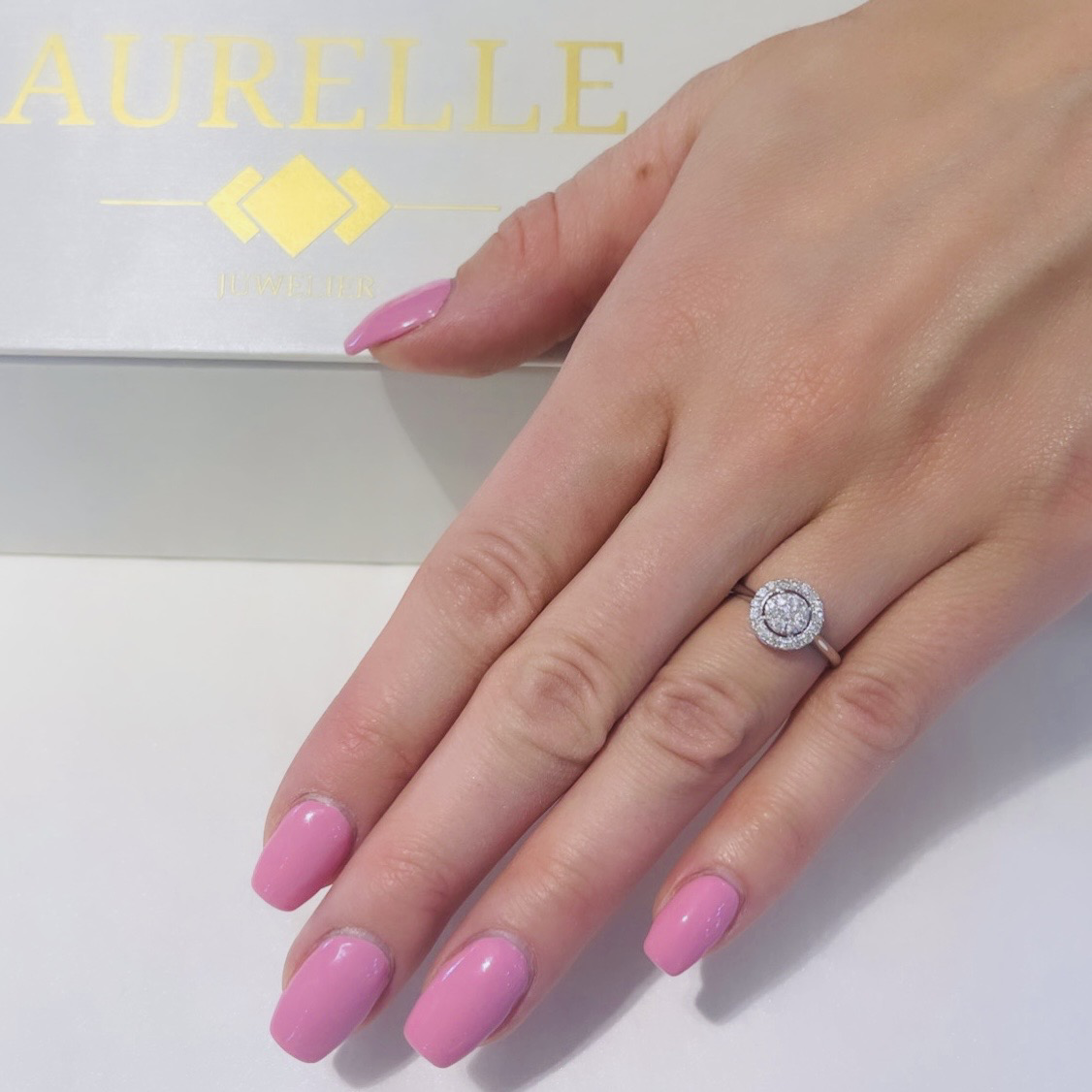 18K Weißgold Diamanten Illusions Verlobungsring