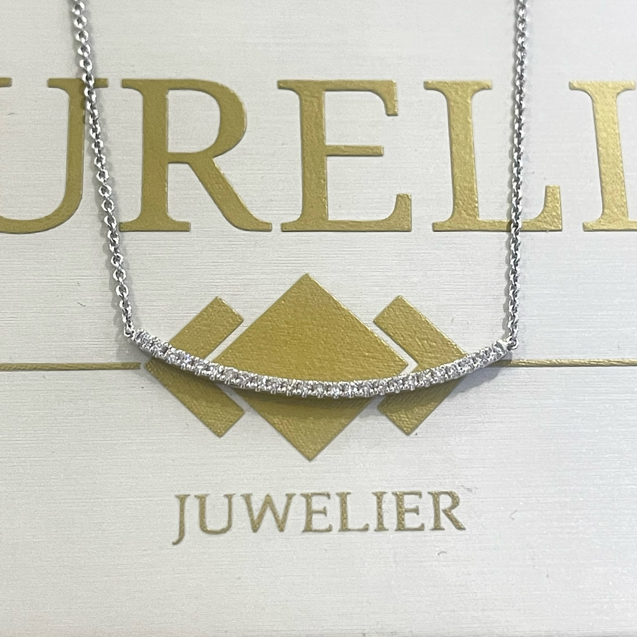 18K Weißgold Halskette Diamanten Linie