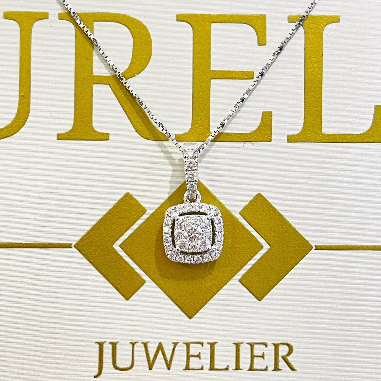 18K Weißgold Halskette Halo Diamanten Anhänger Viereckig