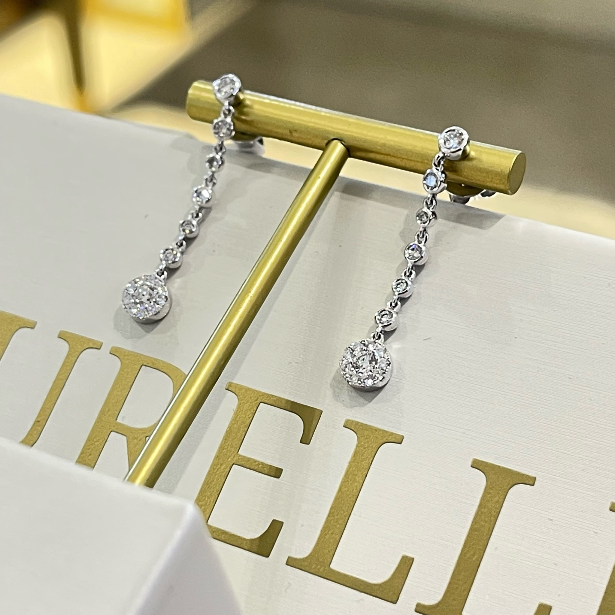 18K Weißgold Diamanten Ohrringe Fallend