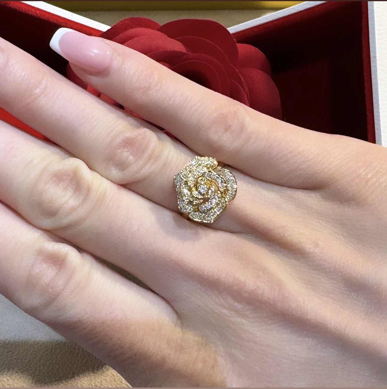 18k Gelbgold Rosen Diamanten Ring
