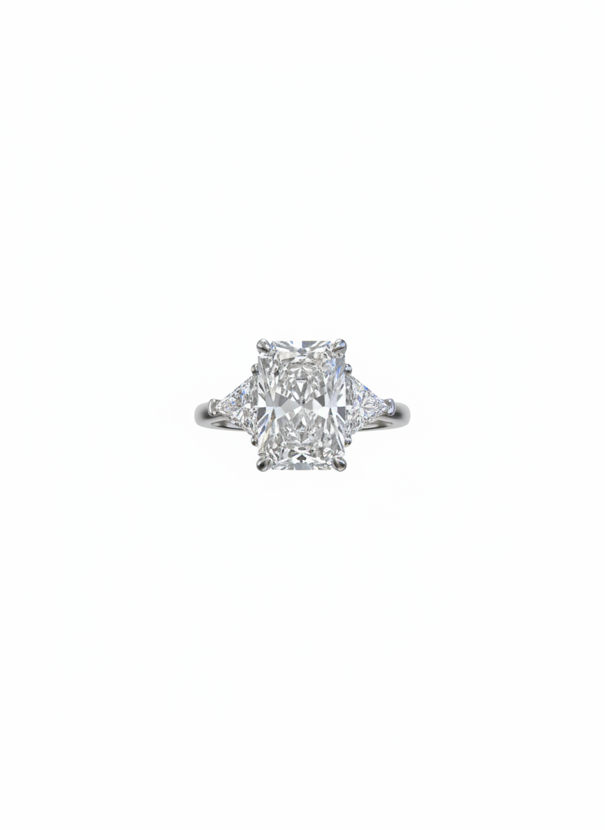 Radiant Shaped Verlobungsring mit Seitliche Triangel Diamanten 18K weiß Gold