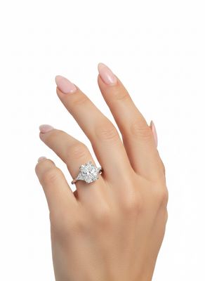 Radiant Shaped Verlobungsring mit Seitliche Triangel Diamanten 18K weiß Gold