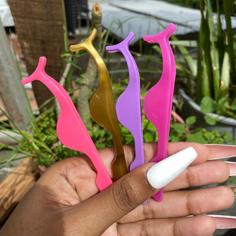 Plastic Eyelash Applicators