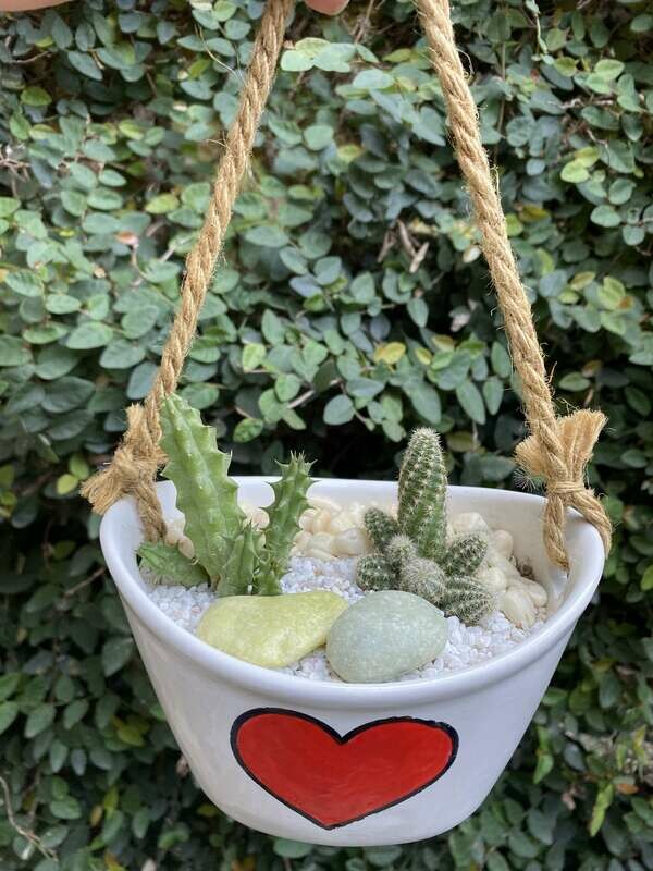Base corazón con cactus