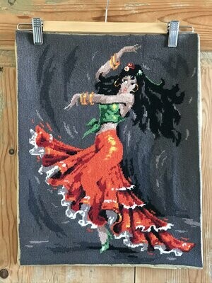 Borduurwerk Flamenco-danseres oranje/rode rok, grijze achtergrond