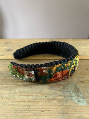 Diadeem / haarband met borduurwerk (nr.2) Diadeem / haarband met borduurwerk (nr.2)