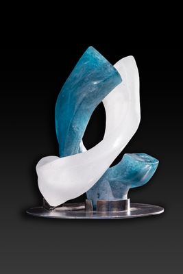 Gently held / Crystal  / Cire Perdu