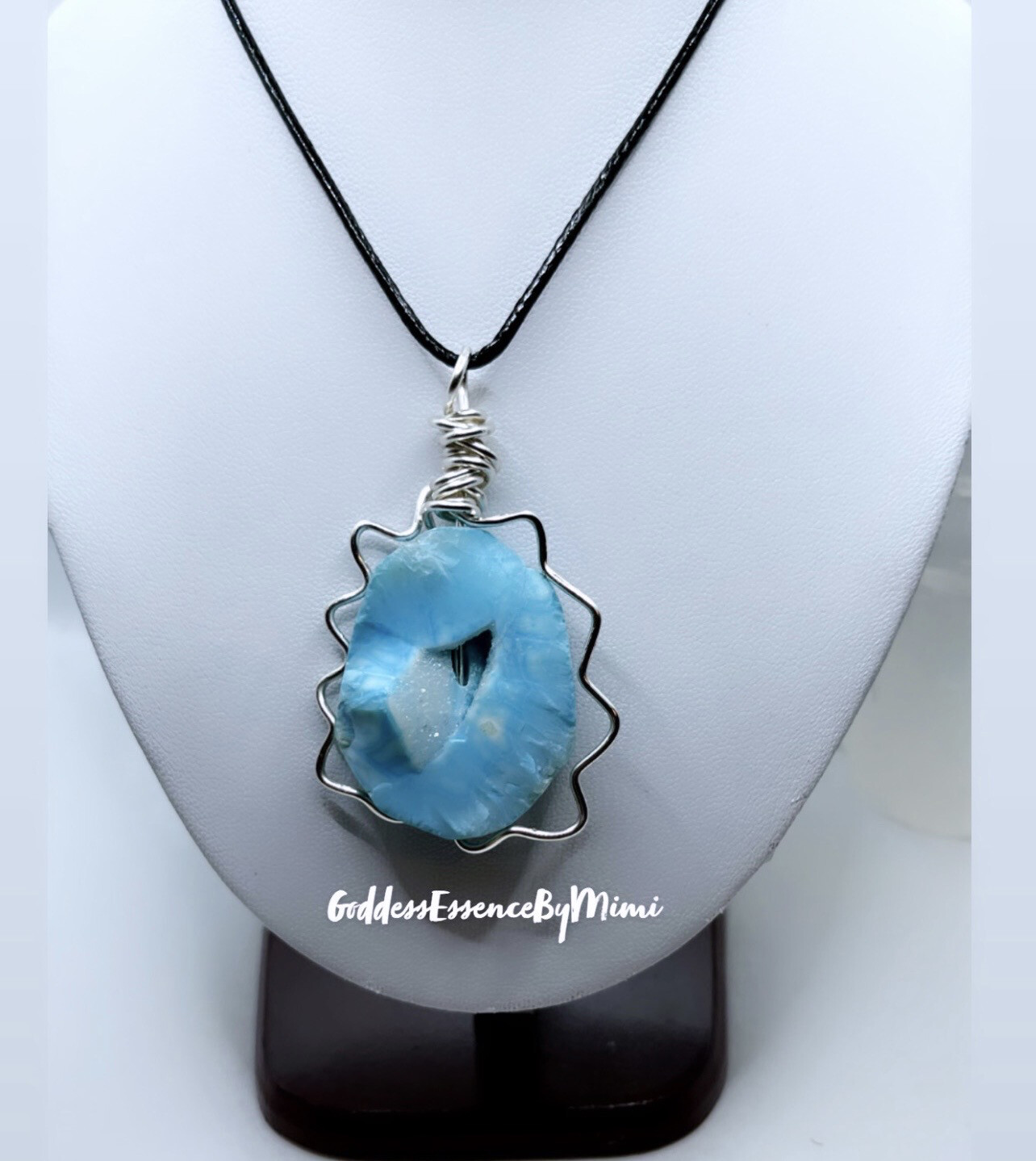 Raw Agate Geode Necklace