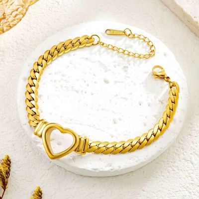 Ja’Ells Open Heart Bracelet