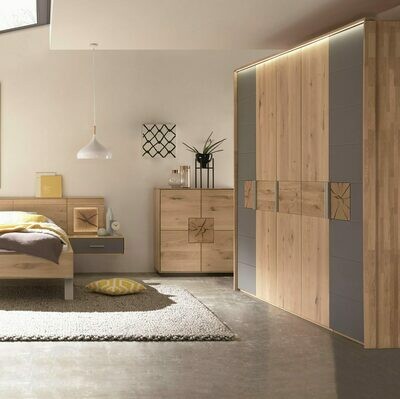 Royal Oak - Rustic 8ft x 7ft Royal Oak - Rustic 8ft x 7ft
