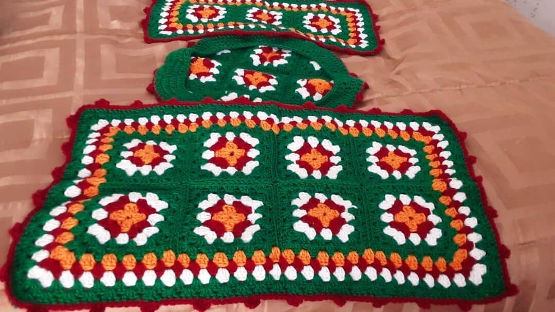 Knitty Bathroom Set
