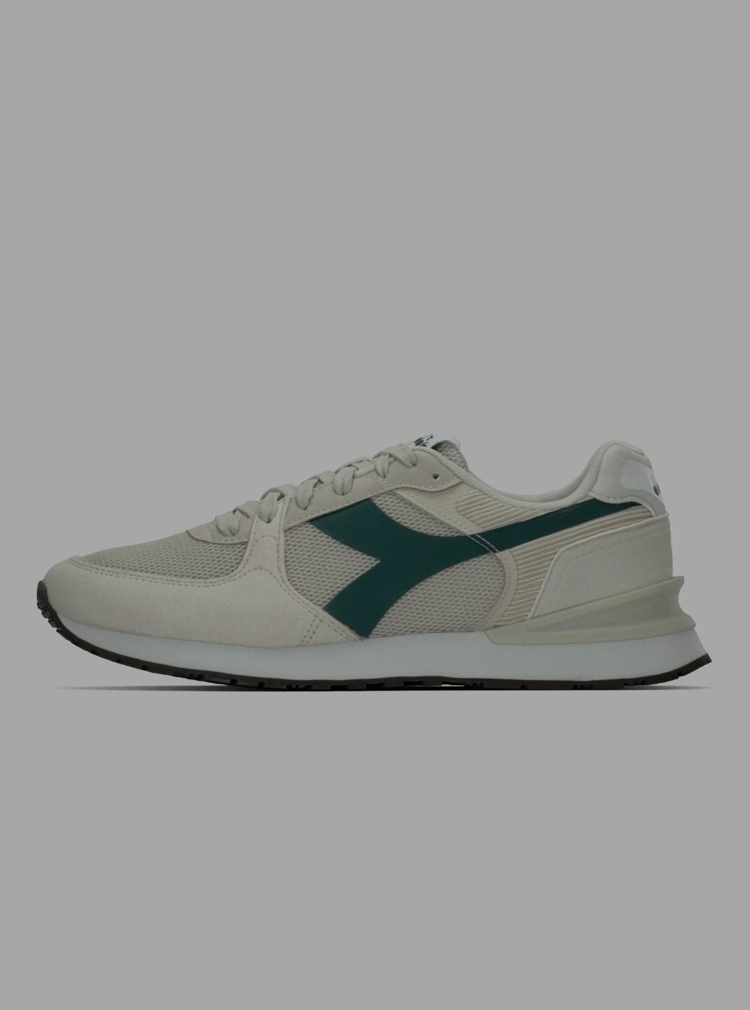 DIADORA