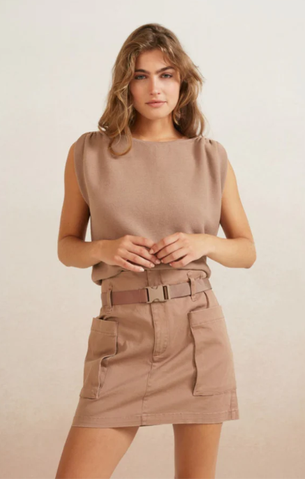Sweater with buttons at back