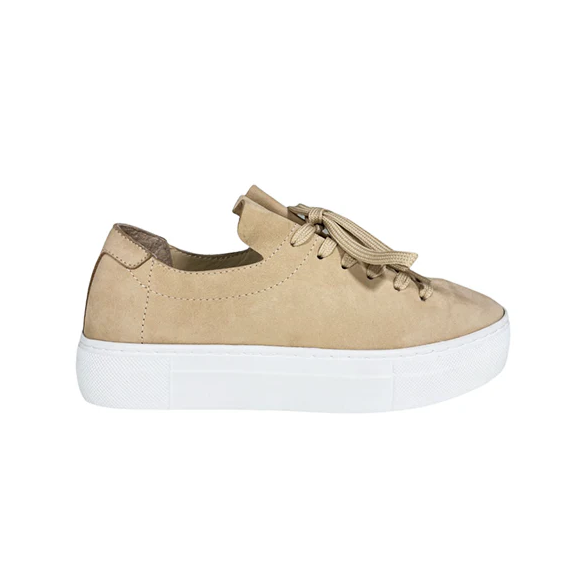 Vince in Suede sand