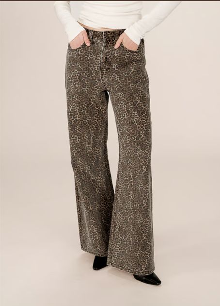SOCCA leopard jean