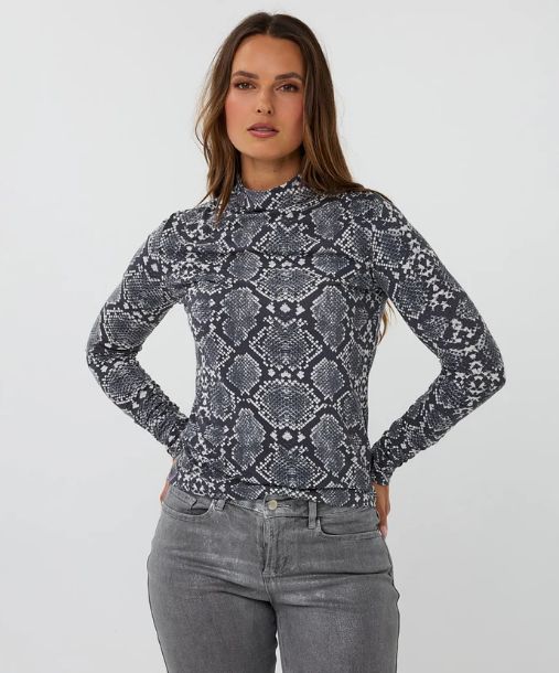 City Snake turtleneck