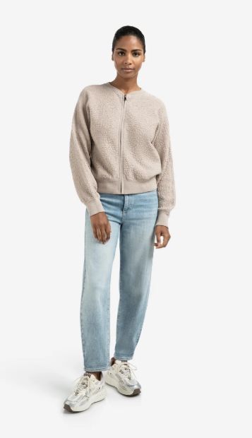 Loose (Slight Barrel) fit jeans