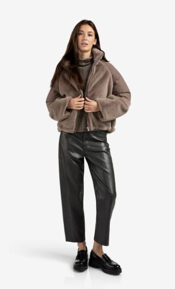FAUX LEATHER STRAIGHT PANTS in Antracite Brown