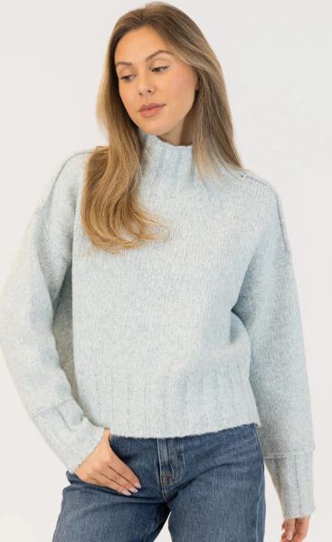 Calli Mockneck