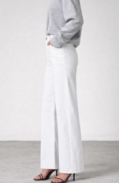 Katie Magnolia White