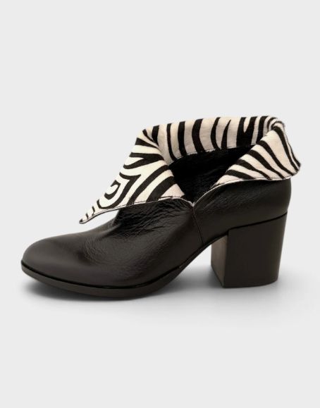 Zenon Zebra Boot
