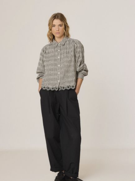CONTRAST EMBROIDERED SHIRT