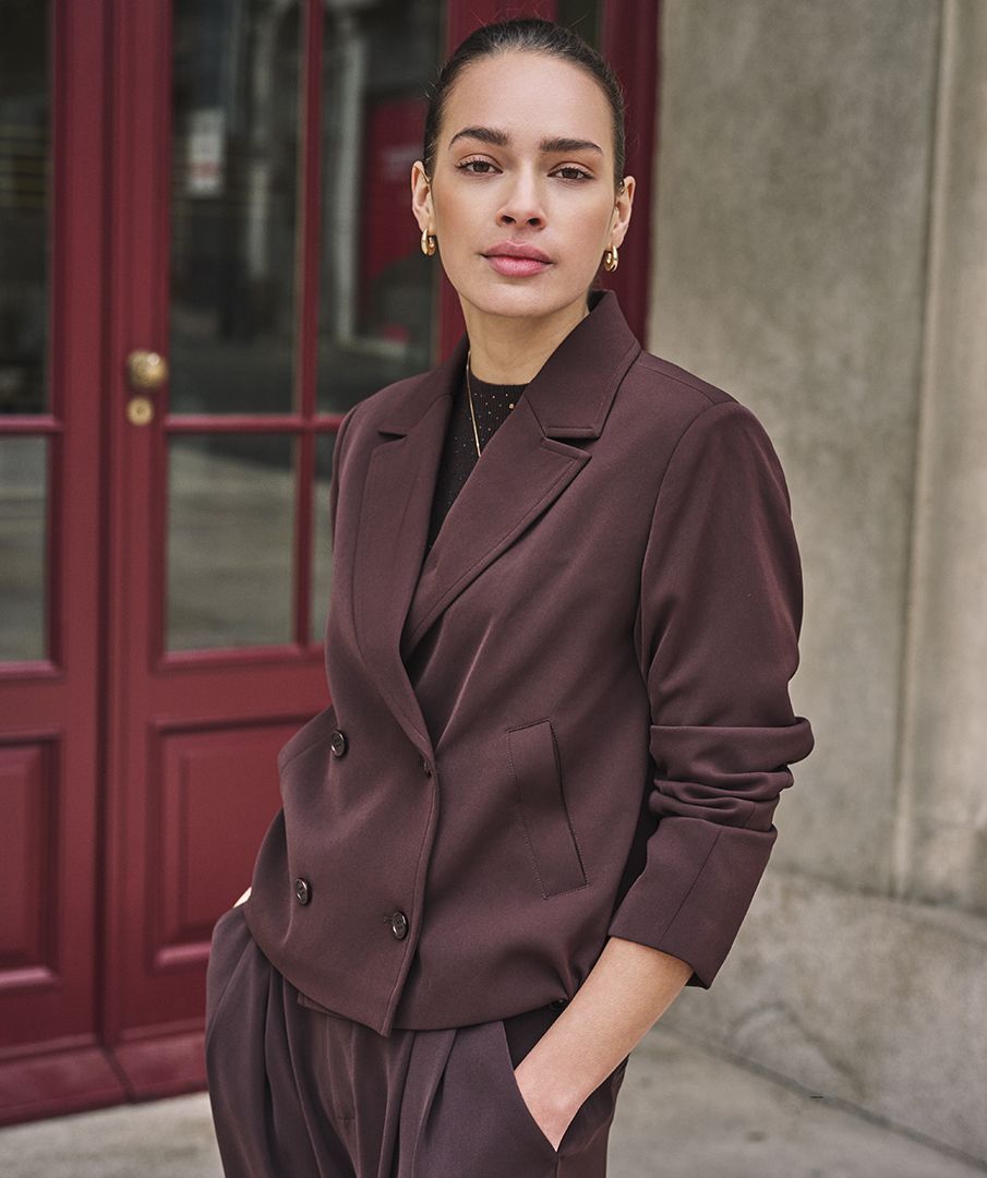 Cropped Blazer (chocolate brown)