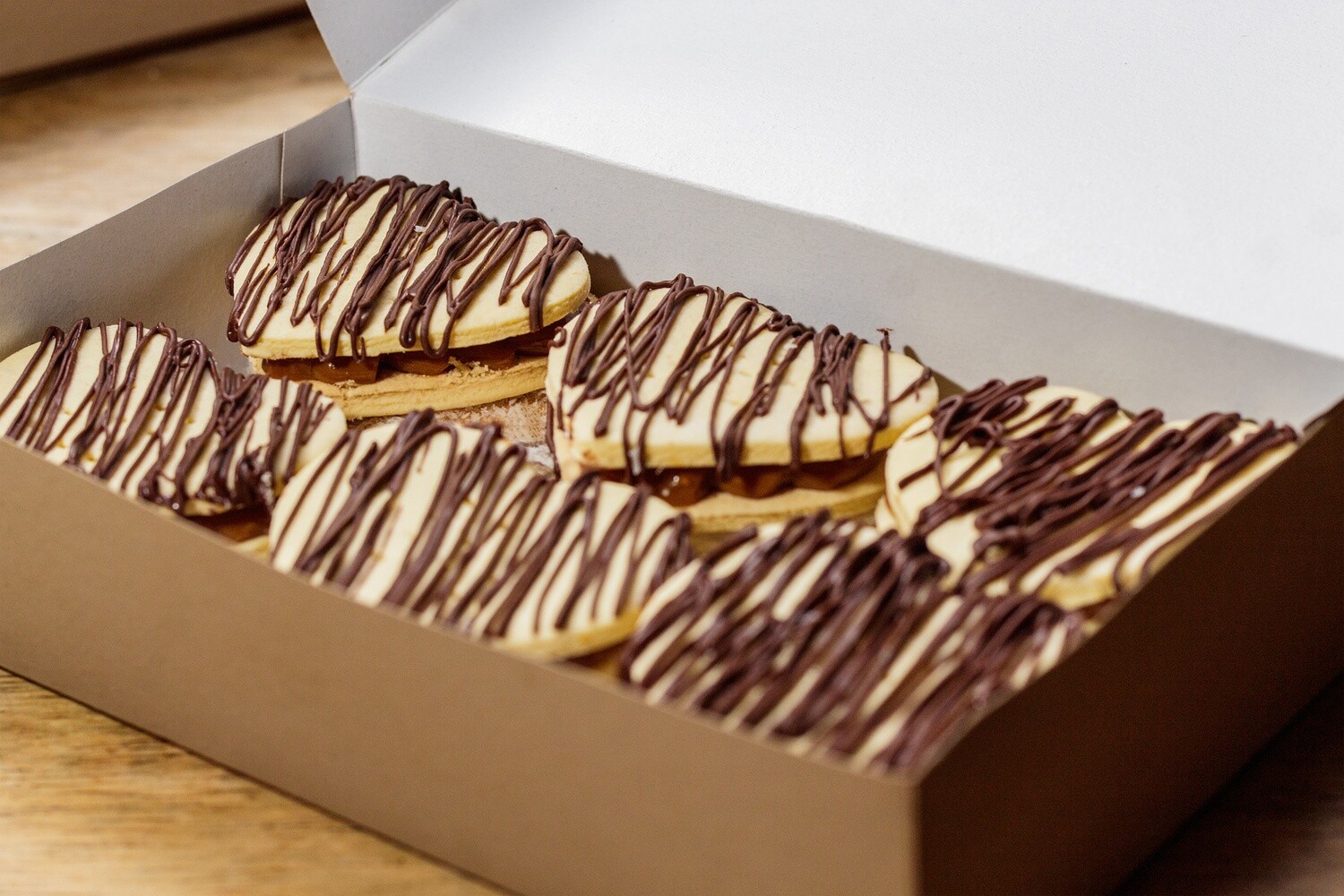 Alfajores rallados con chocolate
