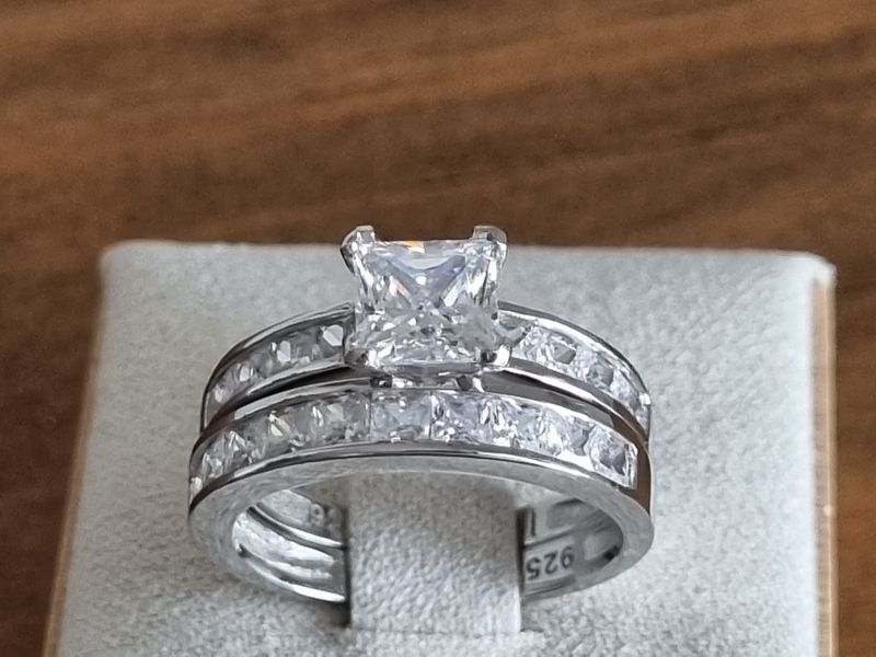 Set 2 anillos de compromiso en Plata de primera ley