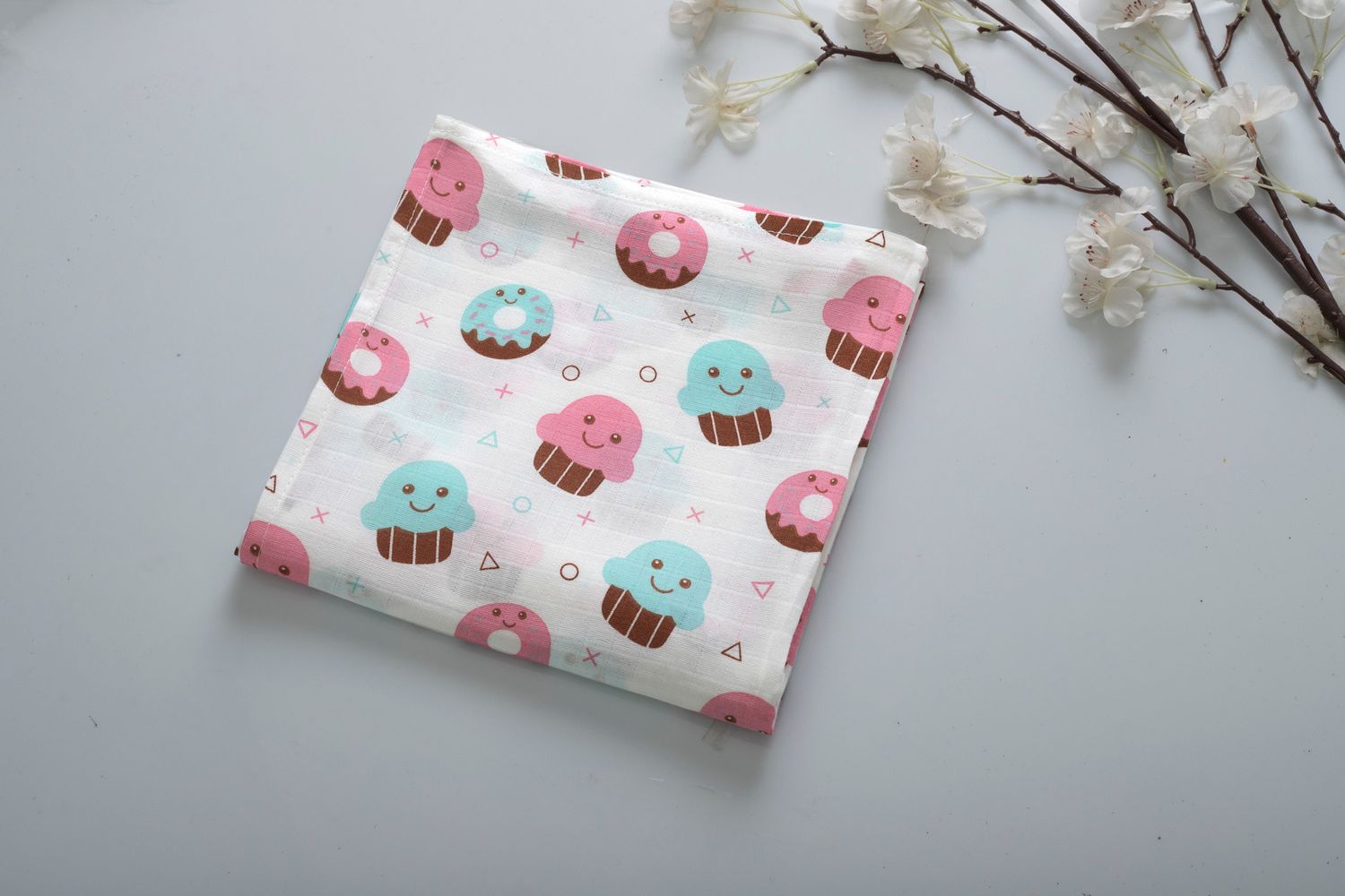 100% Cotton Muslin Fabric 3mtr (Cupcake)