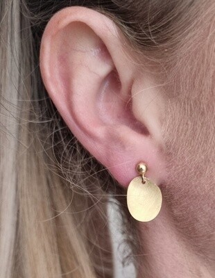 Single disc earring - gold