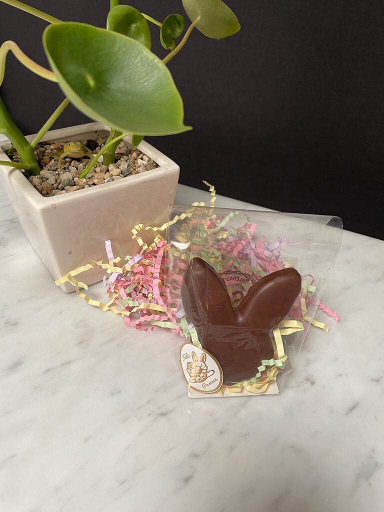 Conejito de mazapán bañado en chocolate 7x8 cms