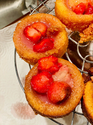 Hunny's Strawberry Cake Donuts