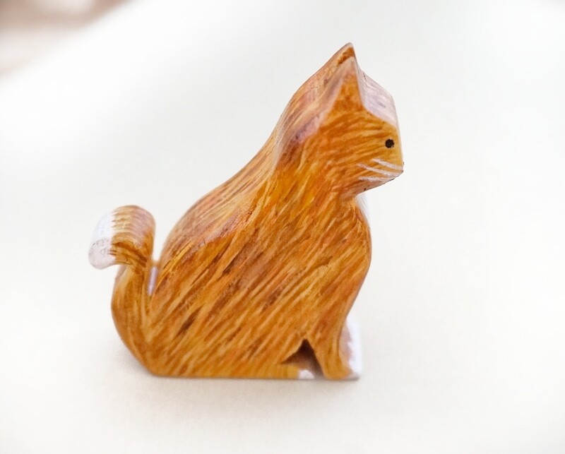 Wooden cat figurine (orange paint)