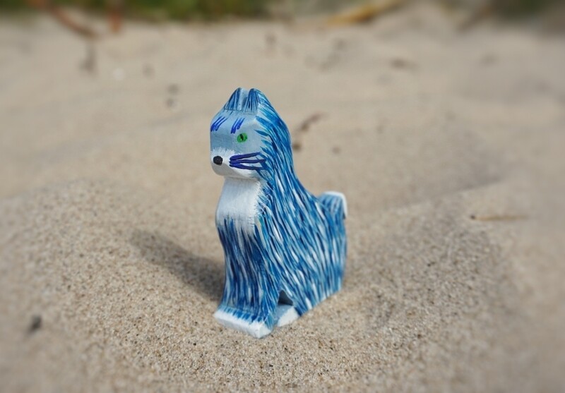 Wooden cat figurine (Fantasy series - Blue)