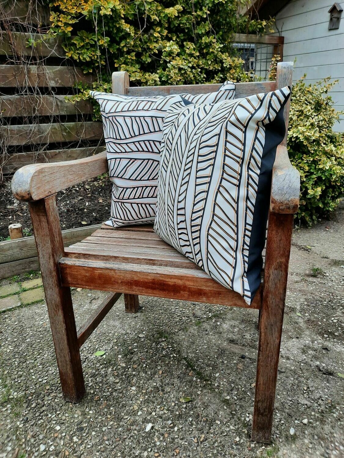 Tuinkussen stripes, zwart, oranje en gebroken wit - meerdere maten