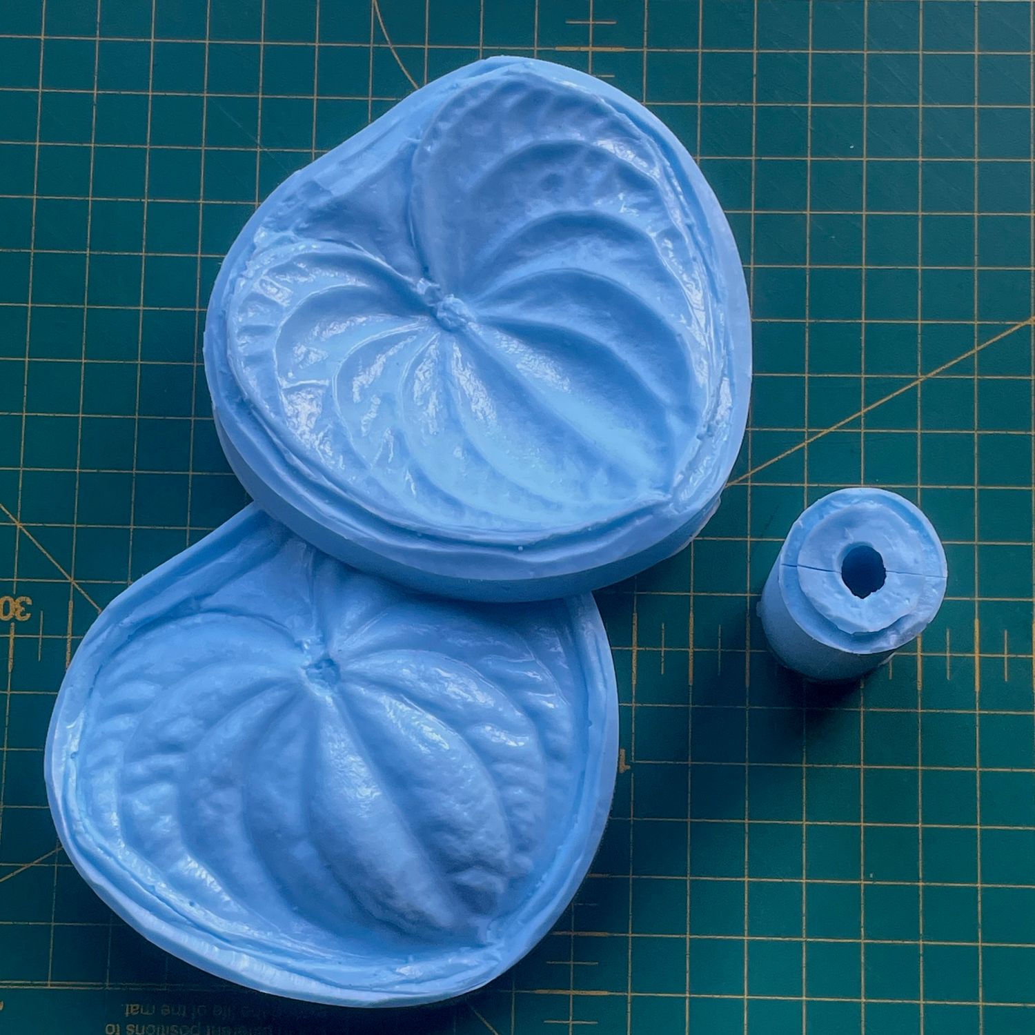 ANTHURIUM LILY Veiner set of 2+ 2 Cutters ( Optional )