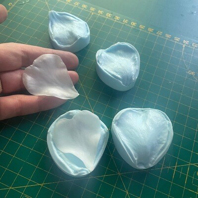 ROSE, WILD, Veiner, Set of 2 + 2 Cutters (Optional) ROSE, WILD, Veiner, Set of 2 + 2 Cutters (Optional)