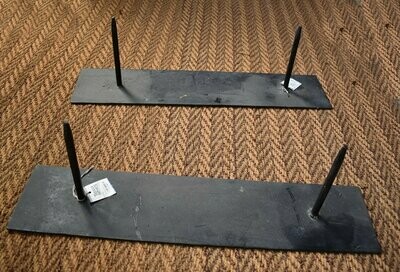 Display stand base 2 spikes 70x20x17cm ht heavy iron