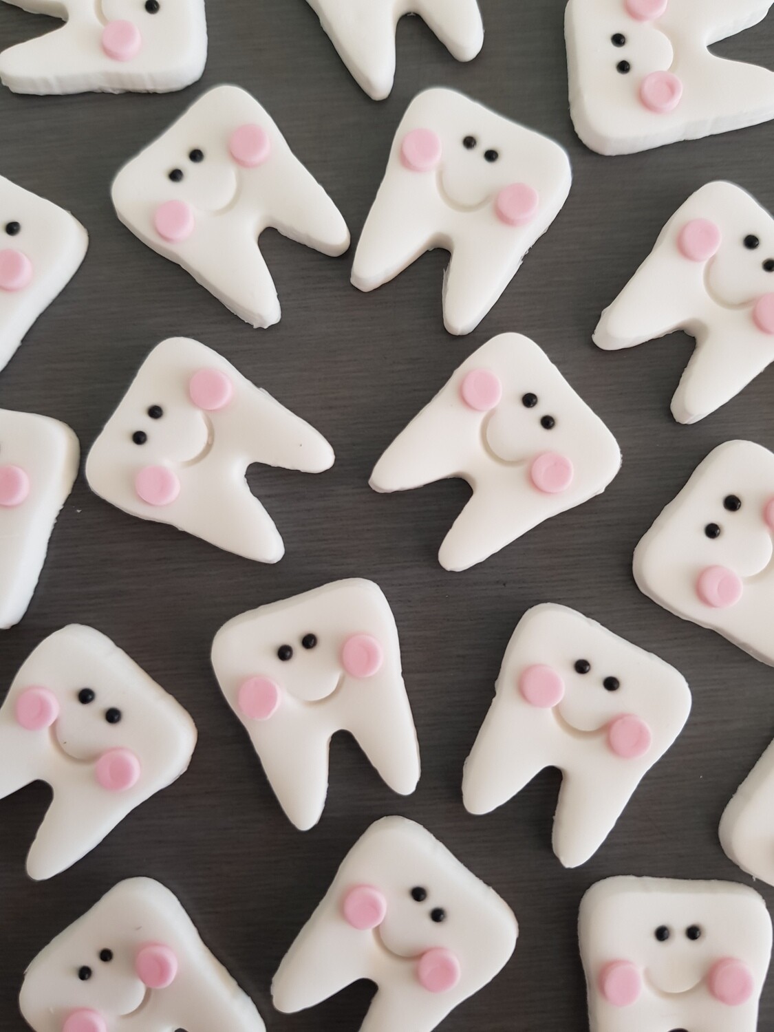 Teeth (6) Cupcake Toppers