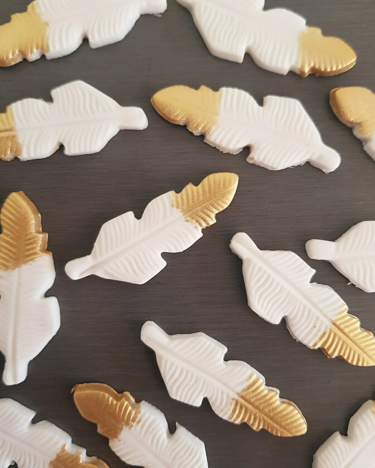 Feathers (6) Cupcake &amp; Cake Topperd