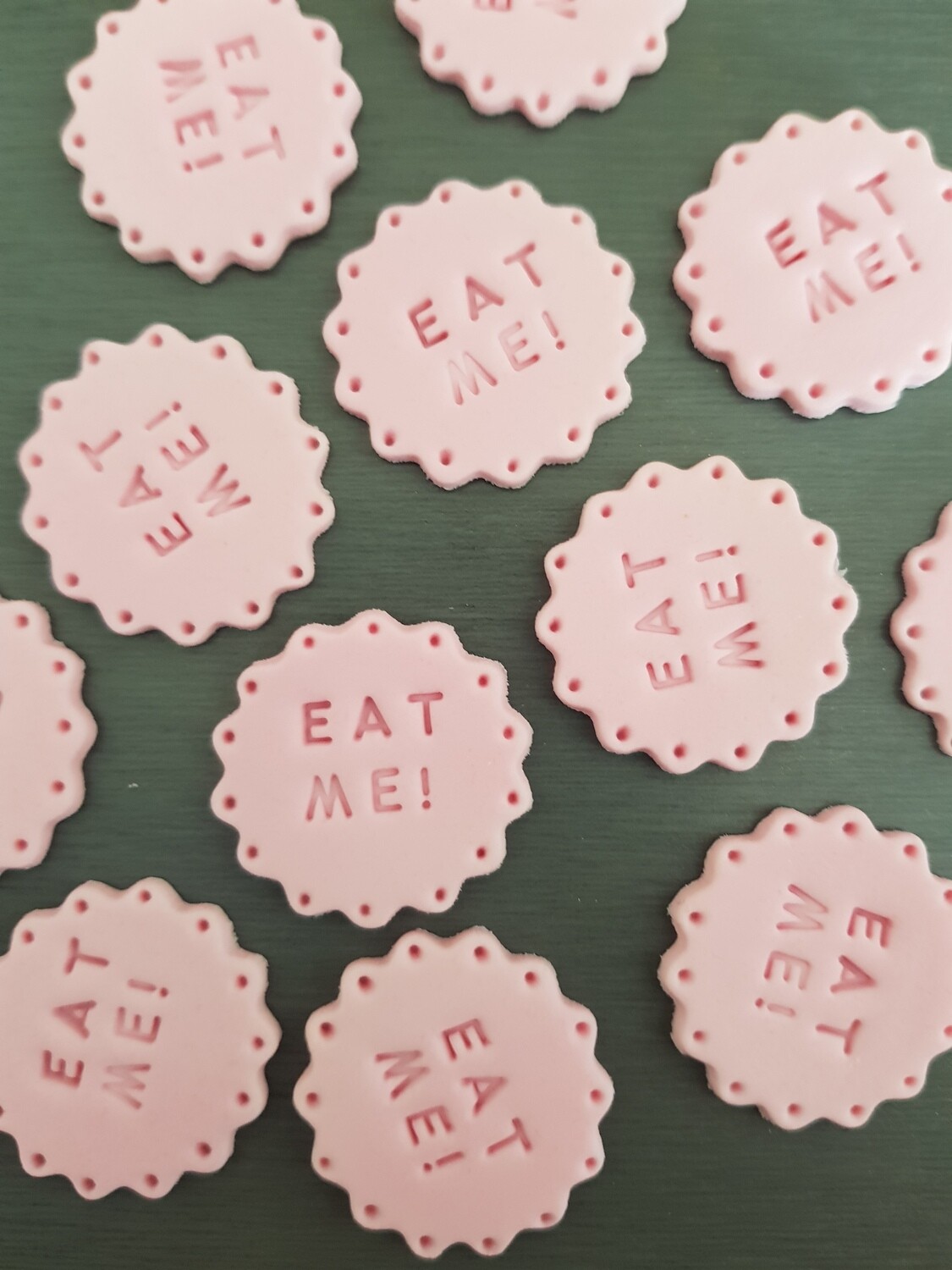 Alice in Wonderland Cupcake &amp; Cake Toppers, Pick Toppers: Eat Me (6)